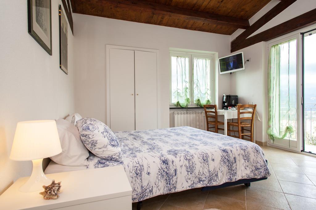 Agri Bed - L'Affittacamere In Collina - Guest Room On The Hill Lavagna Ngoại thất bức ảnh